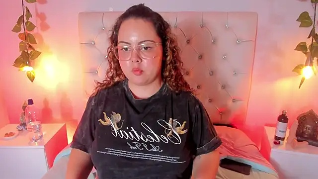 Samantha_Greey_ Adlı Modelin Canlı XXX Sohbeti