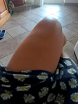 Sexyhousewife1975 Webcam show