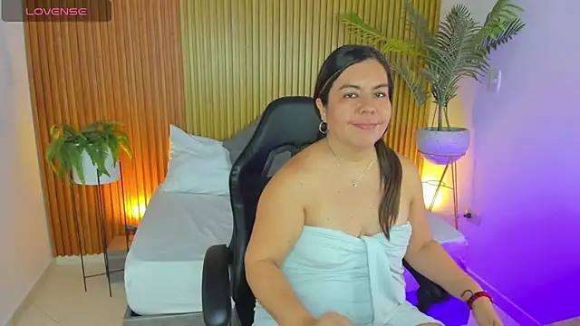 nahia_13 élő XXX-chatje