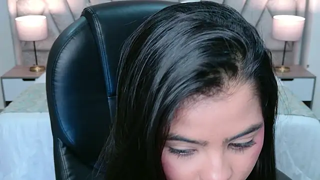 Layla_Breezee লাইভ XXX চ্যাট