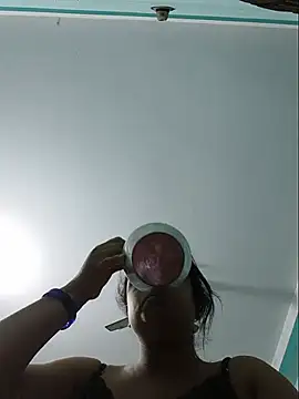 Beauty-3 Show in webcam