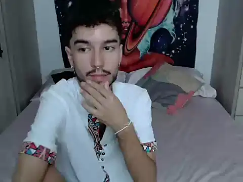 Chatroom XXX en direct de Adrien_polo