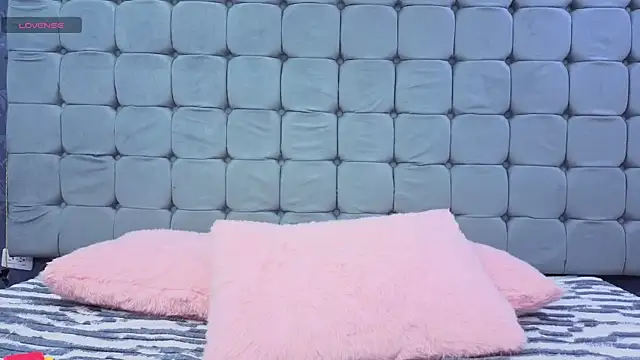 Chatroom XXX en direct de karol_messy-