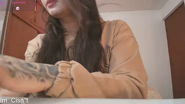 Chat +18 de Miley_Baker ao vivo