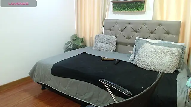 Chat +18 de sasi_luna ao vivo