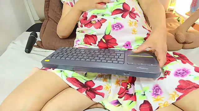 _Marcela__ élő XXX-chatje