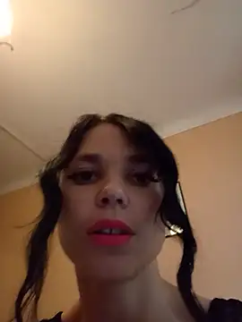 Lilia377 现场XXX聊天