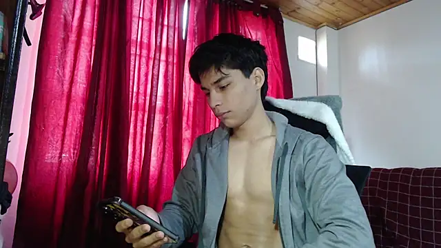 XXX chat uživo modela Marck-Pro