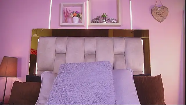 Chat XXX ao vivo de emmy_r