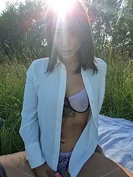 LydiaMaus96 Adlı Modelin Canlı XXX Sohbeti