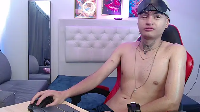 XXX chat uživo modela Ninou_14