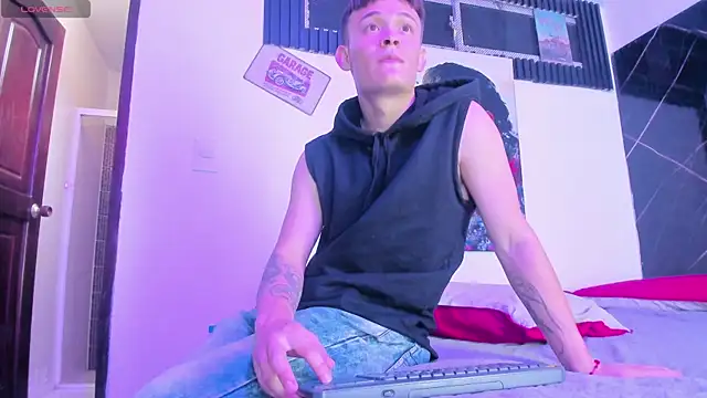 Онлайн чат XXX Robinlion91