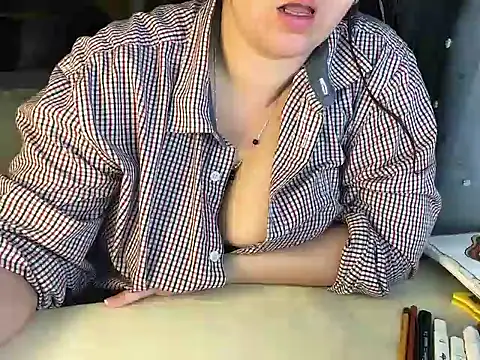 צ'אט XXX בשידור חי של Kelira