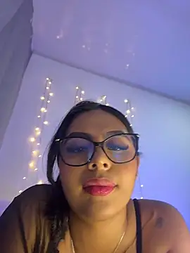 צ'אט XXX בשידור חי של Aylin_Fox