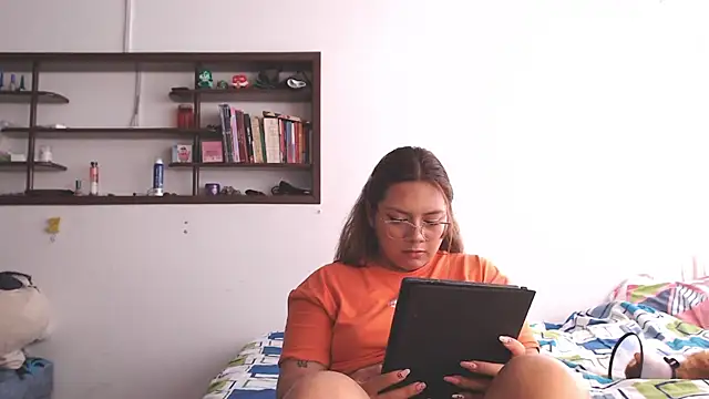 MoritaSun Adlı Modelin Canlı XXX Sohbeti