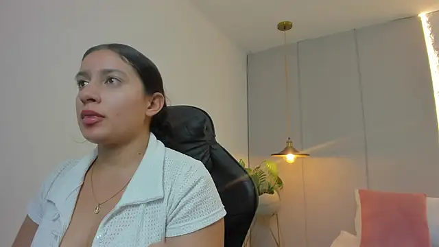kira_relish Live XXX-Chat