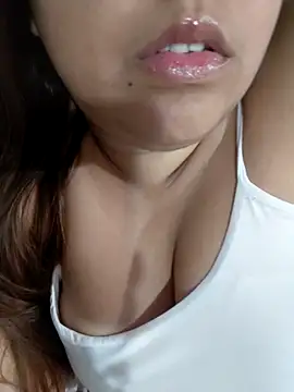 Anshika_369's Live XXX Chat