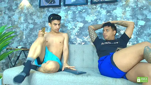 Alejandro_and_Deiby Live XXX-chat