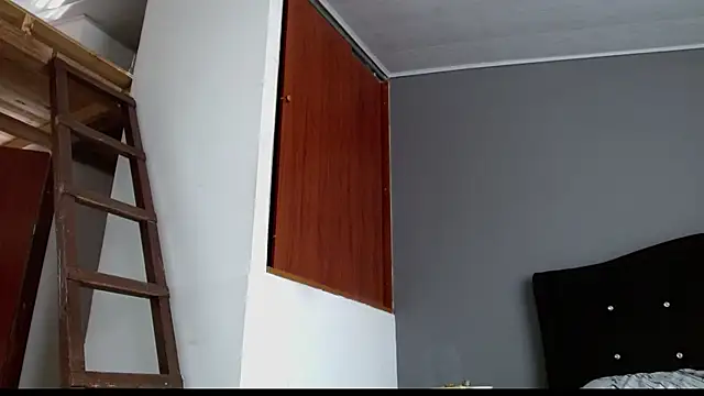 Emilia_1995 라이브 XXX 채팅