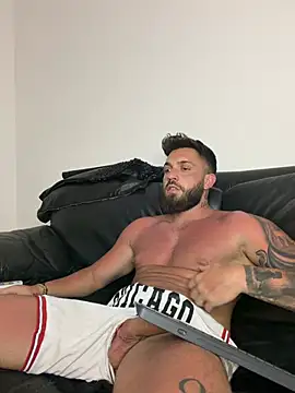 Czat XXX na żywo – LustyMike_