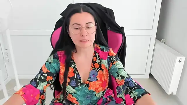 ChloeVibee's Live XXX Chat