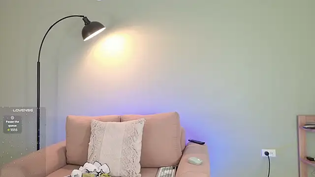 Vicky_kittyy Adlı Modelin Canlı XXX Sohbeti