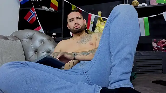 Chatroom XXX en direct de matteosantos