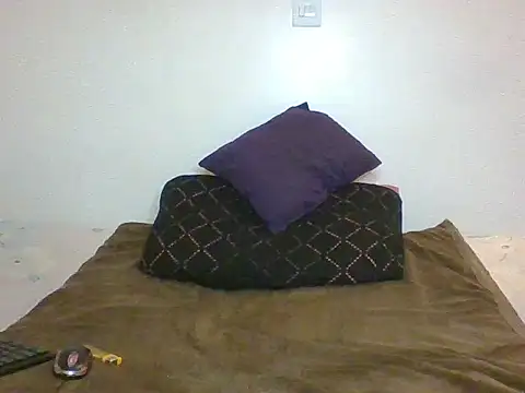 cessylolla8 live XXX chat