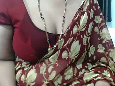 sunitha-3's Live XXX Chat