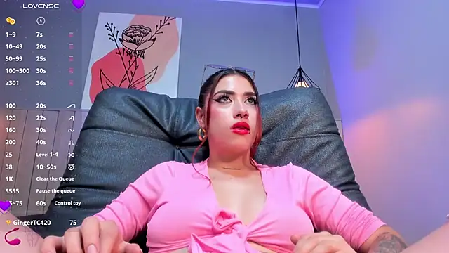 DarlyHooper__ élő XXX-chatje