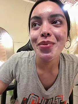 Chat XXX en directo de TS-SimplyTheBest