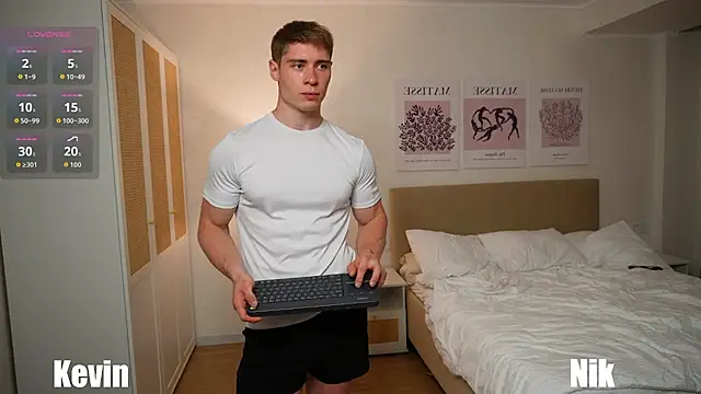 Nik_Sharp webcam show