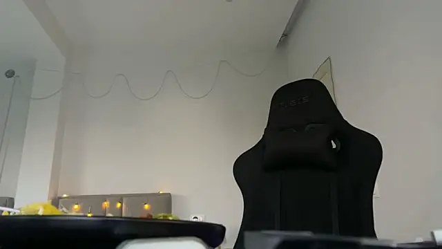 PrincesSsLilu's Live XXX Chat