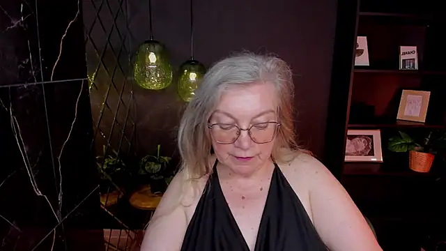 NataliMellow élő XXX-chatje