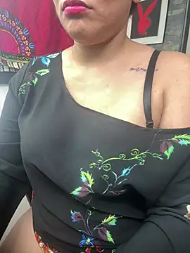 dayadubey_ Adlı Modelin Canlı XXX Sohbeti
