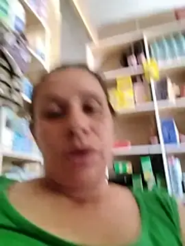 Chat +18 de MIA-LARIOS ao vivo
