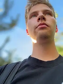 Chat +18 de PublicLuke ao vivo