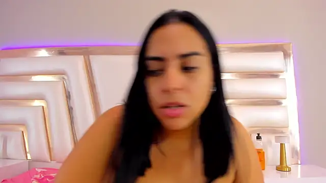 GeminisClark's Live XXX Chat