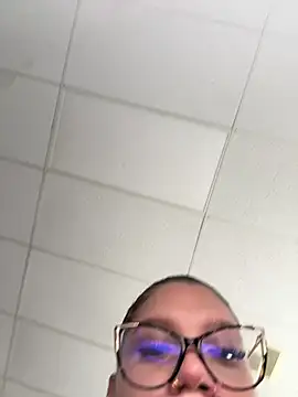 QueenNuttCollector's Live XXX Chat