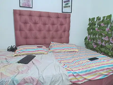 SweetsLatinas Webcam Show