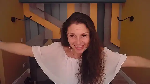 EllaLong's Live XXX Chat