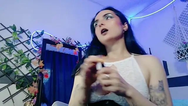 Czat XXX na żywo – KandyParis