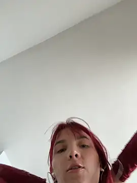 צ'אט XXX בשידור חי של yourcamilleee
