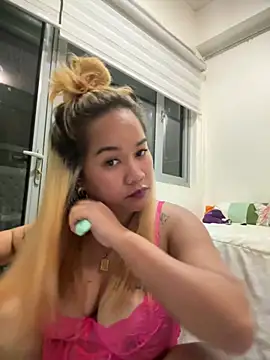 queenmia__ph's Live XXX Chat