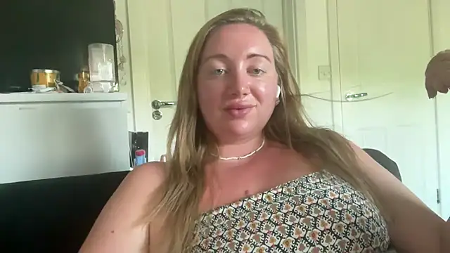 Chat XXX Live arielsweetieee