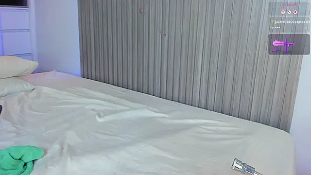 Chat +18 de Karlie_moore_ ao vivo