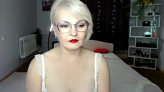 Chat XXX en directo de BlondeBrilliant7