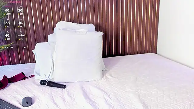 mia_pineda Live XXX-Chat