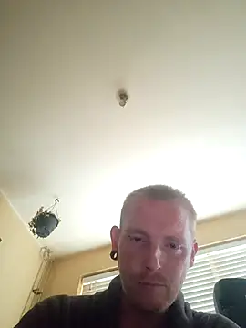 piercingpik Live XXX Chat