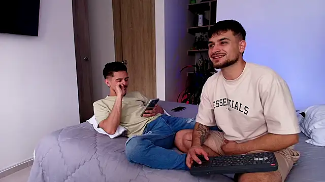 Chat +18 de Two_sinzXX ao vivo